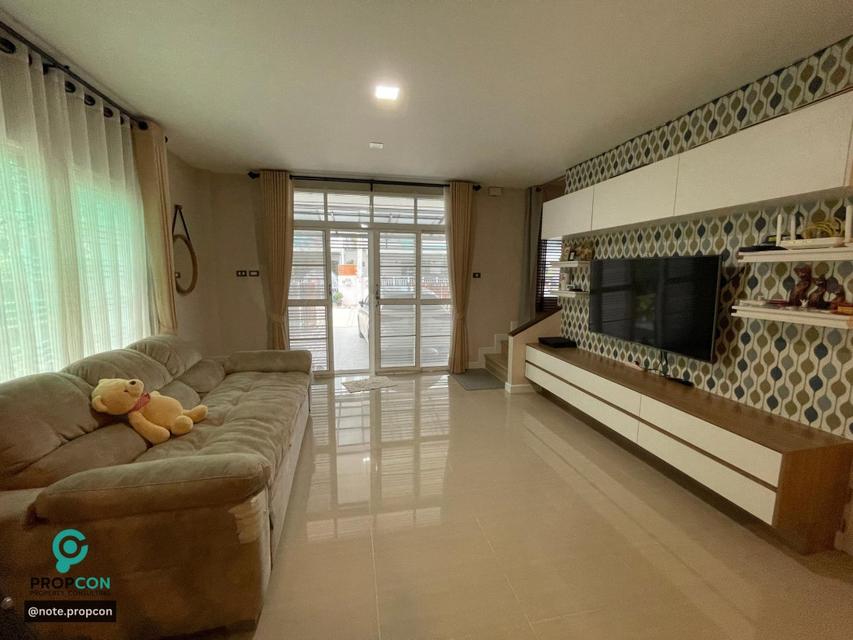 รูป ขาย บ้านแฝดสไตล์บ้านเดียว 49 ตร.ว. พร้อมสวนส่วนตัว ถูกสุดในโครงการ The Mix Twin (เก้ากิโล) ศรีราชา 5