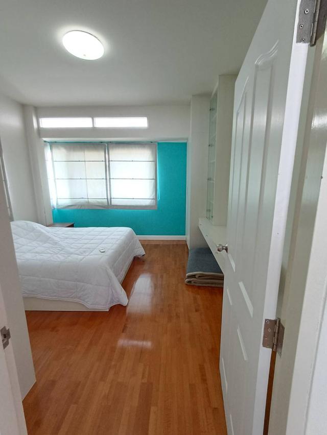 ให้เช่าบ้านเดี่ยว2ชั้น 4นอนหมู่บ้านสัมมากรรามคำแหง162-1 ย่านรามคำแหงราษฎร์พัฒนาร่มเกล้าตกแต่งพร้อมอยู่ ติดถนนรามคำแหง ใกล้มอเตอร์เวย์ – สุวรรณภูมิ MRT 15