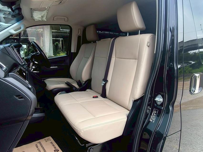 รหัสรถ PAT4907 Toyota Majesty 2.8 Grande ปี 2020 สีดำ 8