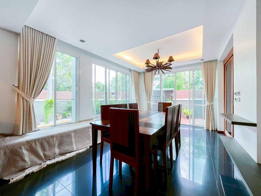 ให้เช่าบ้านเดี่ยว หลังมุม หมู่บ้าน Perfect Place รามคำแหง 164 ใกล้ส่วนกลาง 85 ตรว หลังใหญ่ 2 ชั้น+ดาดฟ้า 6