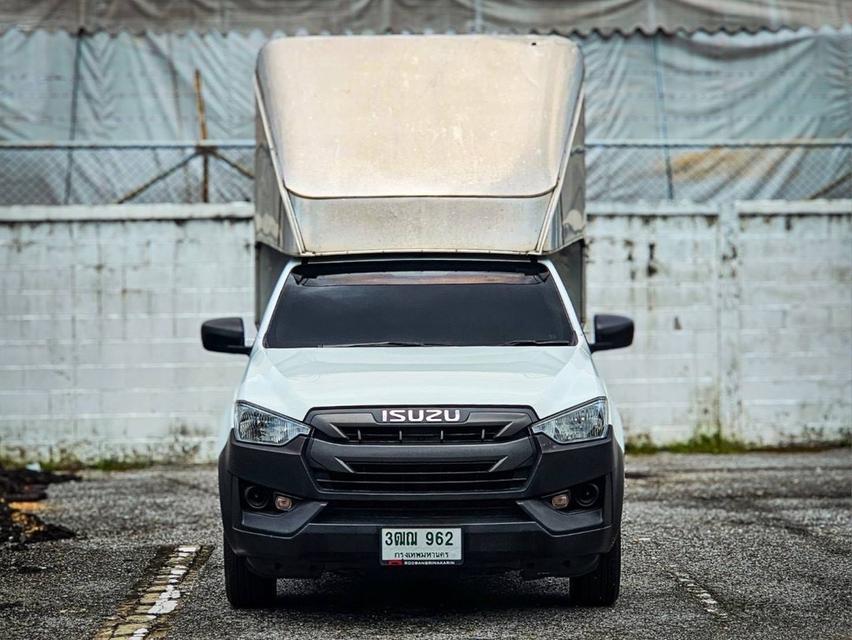 Isuzu
