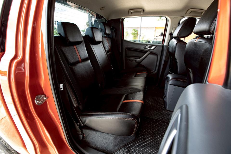 Ford Ranger 2.2 Wildtrak Hi-Lander Double Cab เกียร์ AT ปี 2015 สีส้ม  14