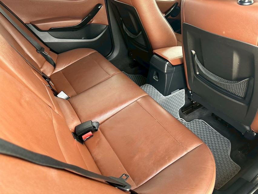   BMW X1 sDrive18i X-Line (E84) 2.0L N/A 6AT 16