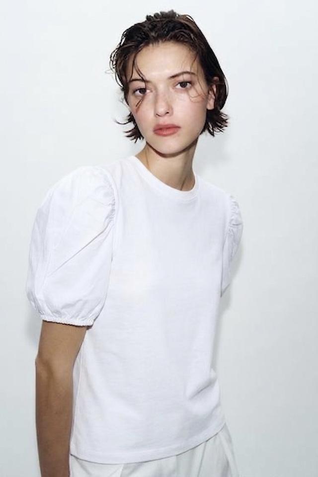Zara เสื้อขาวแขนพอง อก42“