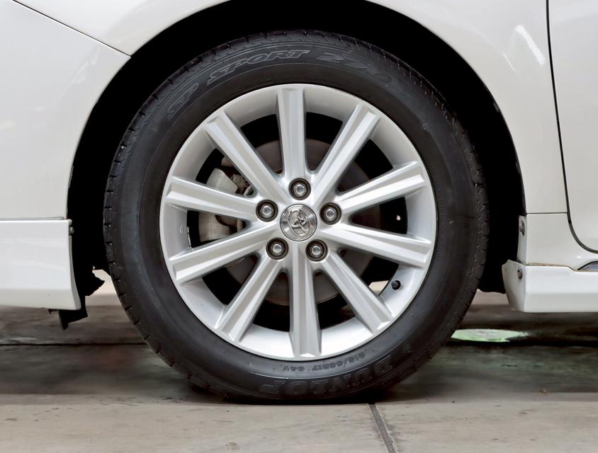 TOYOTA CAMRY 2.5 HYBRID PREMIUM ปี 2013 16