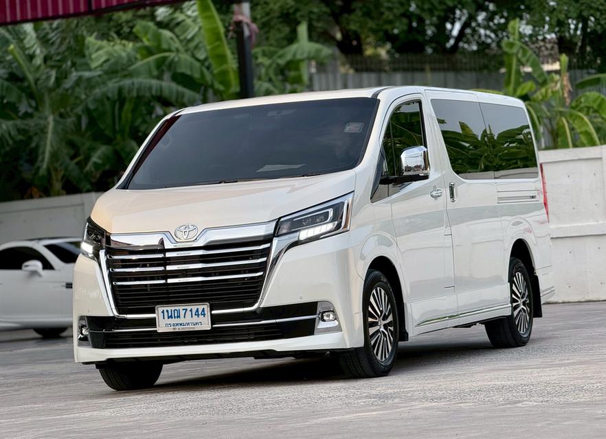 Toyota Majesty 2.8Grande ปี25