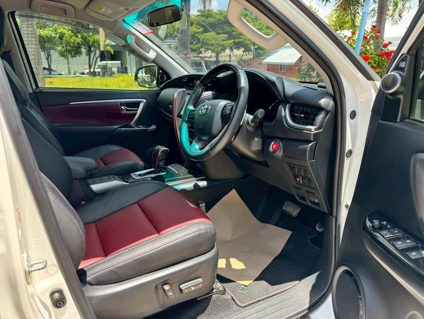 Toyota Fortuner 2.8TRD 4wd ปี18 13