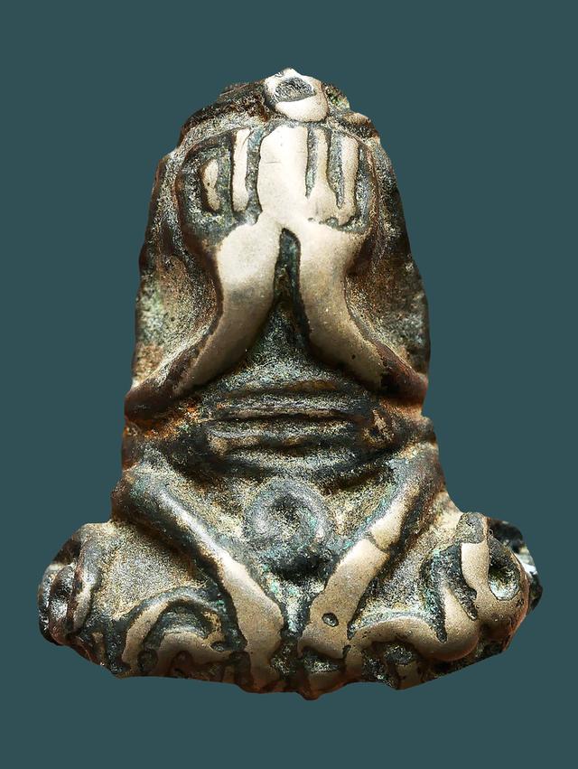 พระปิดตายันต์ยุ่ง หลวงปู่เอี่ยมวัดหนัง เนื้อสำริดเงิน....เก่าๆ