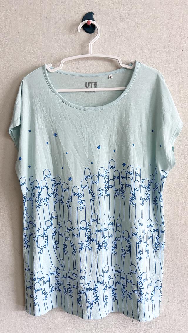 ยุนิM เสื้อยืดหญิงแขนล้ำสีฟ้าอ่อนลาย