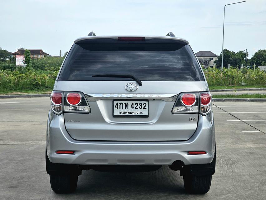 TOYOTA FORTUNER 2.5 V ปี2014 สีเทา  5