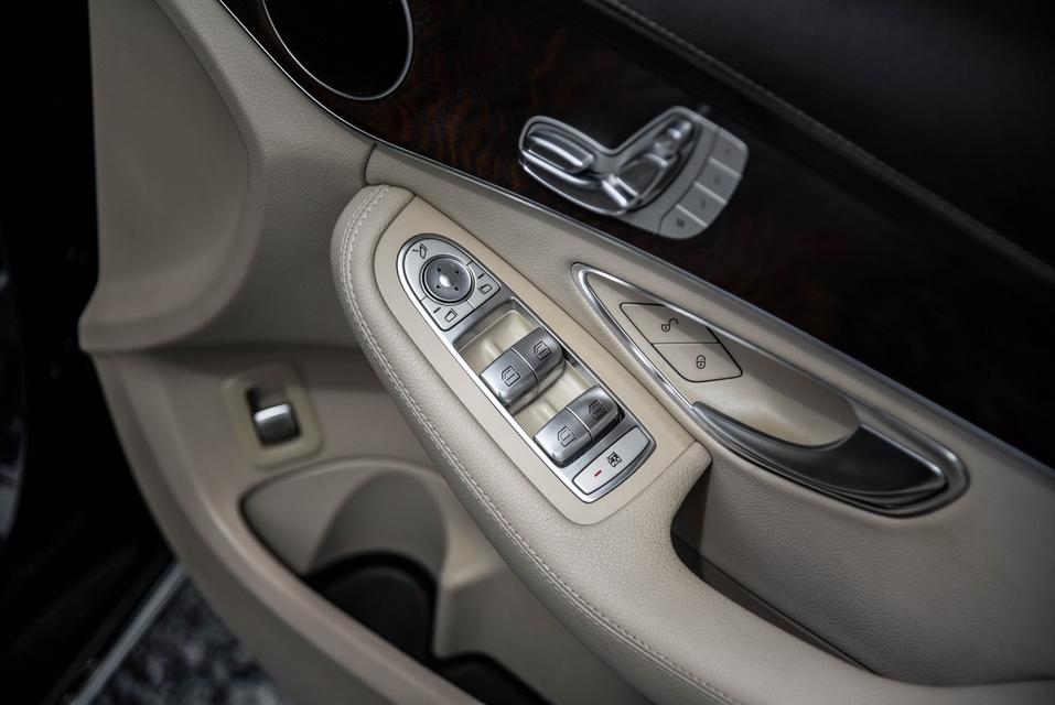 รหัสรถ CBL6535 Mercedes-Benz C350e 2.0 Exclusive AT 2017 18