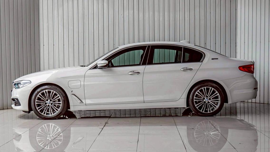 #BMW SERIES 5, 530e 2.0 HIGHLINE ปี 2019 รูปที่ 8