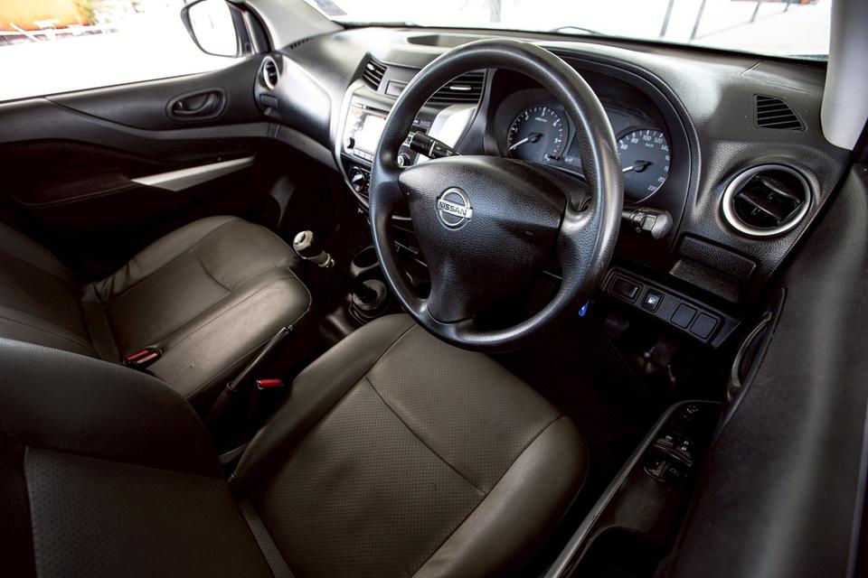 NISSAN NAVARA NP300 2.5 SL SINGLE CAB สีขว ปี 2015  14