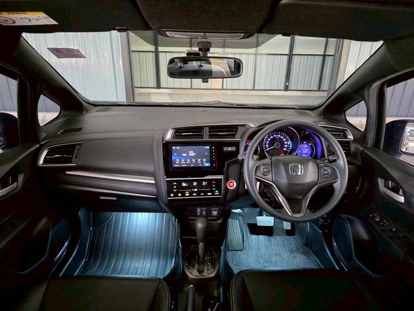 Honda Jazz 1.5RS ปีจด 2019 เข้าศูนย์ทุกระยะ 7