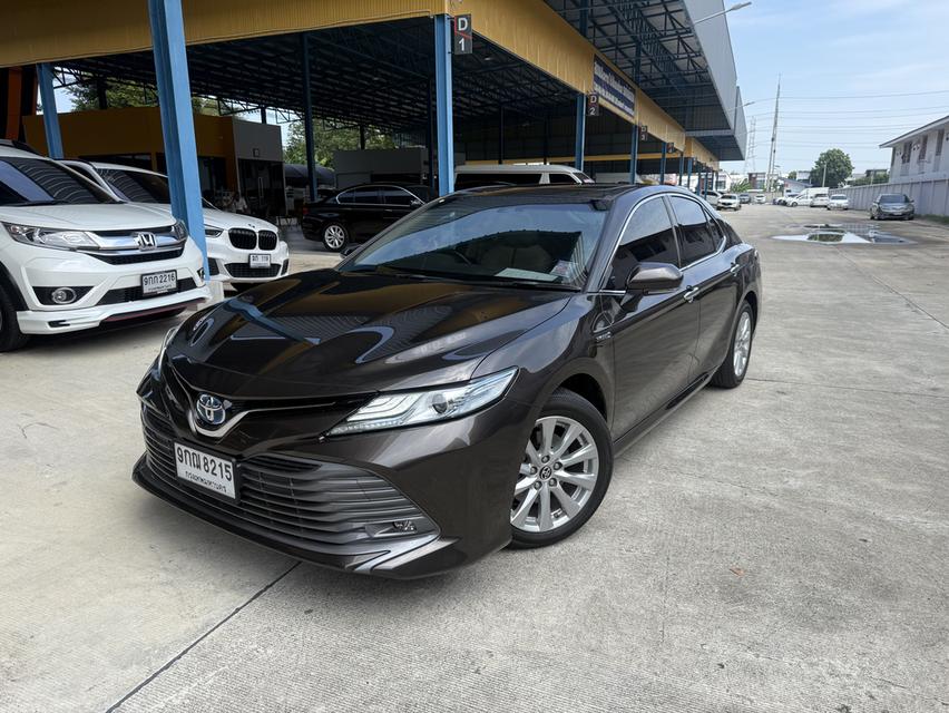 Toyota Camry hybrid 2.5 hv 2019