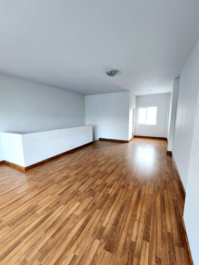 ทาวน์โฮม หมู่บ้าน The Ricco Town วัชรพล 8