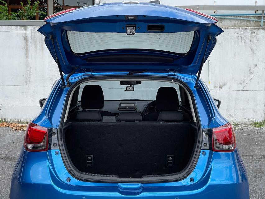 Mazda2 1.3 Standard Hatchback ปี 2015 6