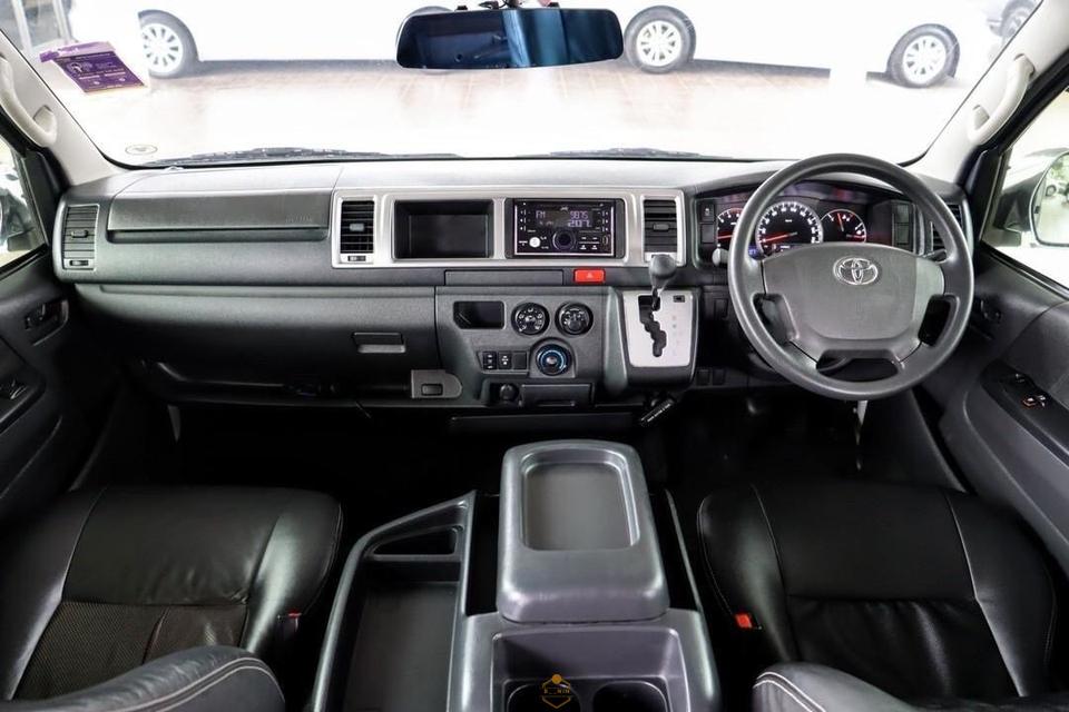 TOYOTA VENTURY 3.0 G ดีเซล 2018 12