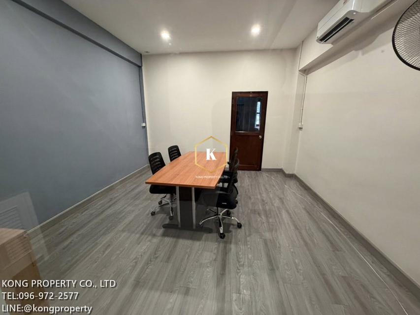 ให้เช่าโกดัง พร้อมอาคาร 4 ชั้น ย่าน อโศก ห้วยขวาง กรุงเทพ ใกล้รถไฟฟ้า 2