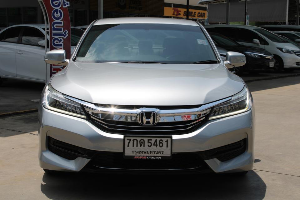 HONDA ACCORD 2.0 E สีเงิน ปี18 รูปย่อยที่ 2