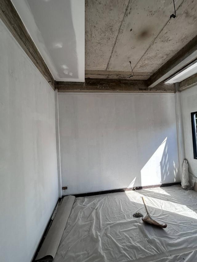 ขาย /ให้เช่า อาคารพาณิชย์ 3.5 ชั้นทำเลใจกลางสุขุมวิท BTS พร้อมพงศ์ ซอยพร้อมศรี 2