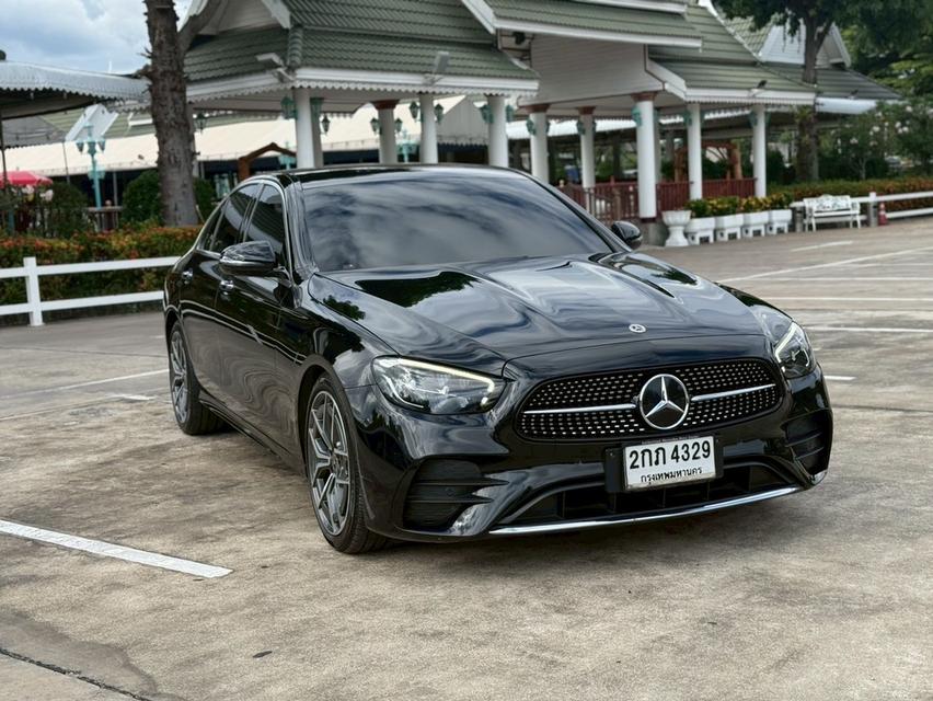 รหัสรถ SG4329 Benz E220d AMG Sport ปี2022 (Facelift)