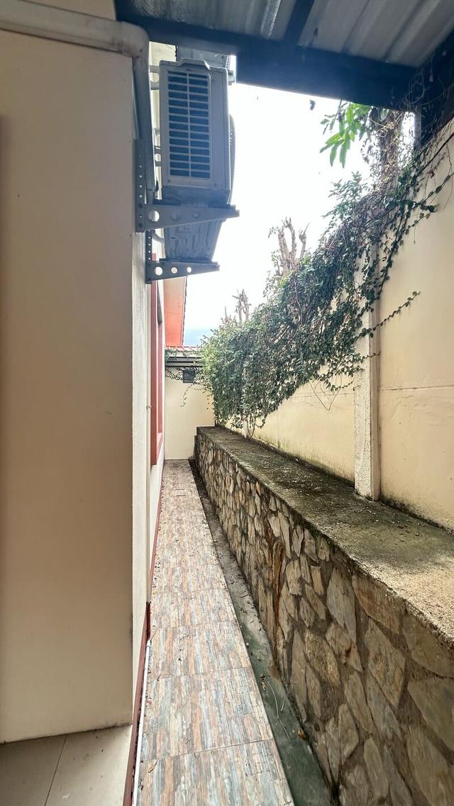 ขายทาวเฮาส์ชั้นเดียวหลังริม ทำเลดี หน้าบ้านกว้าง การเดินทางสะดวกไปพัทยา 7