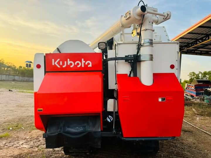 ขายรถเกี่ยวข้าว Kubota 70G PRO 3