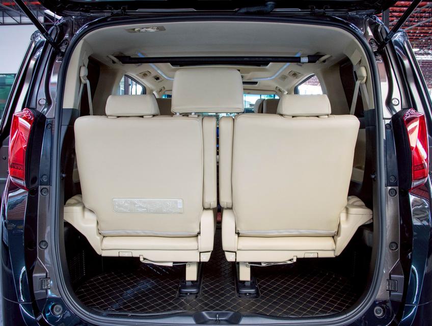 TOYOTA ALPHARD 2.5 X HYBRID 4WD ปี 2022 13