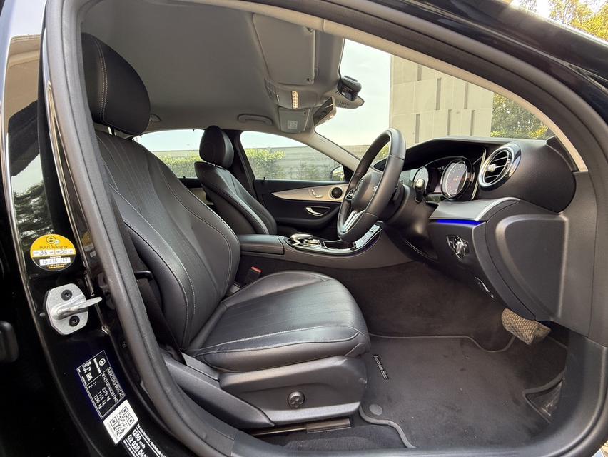 Mercedes Benz E220d Sport รูปที่ 9