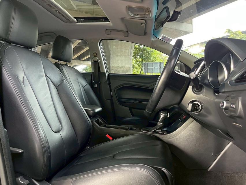รหัสรถ WMT7910 MG5 1.5X Sunroof ปี 2019  8