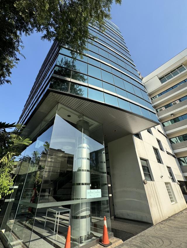 พื้นที่สำนักงานให้เช่า - Permpoom Building / อาคารเพิ่มภูมิ ตกแต่งพร้อมอยู่ ** ทำเลดีมาก:** ตั้งอยู่ในซอยสุขุมวิท 87 ใกล้ BTS อ่อนนุช (E9) 2