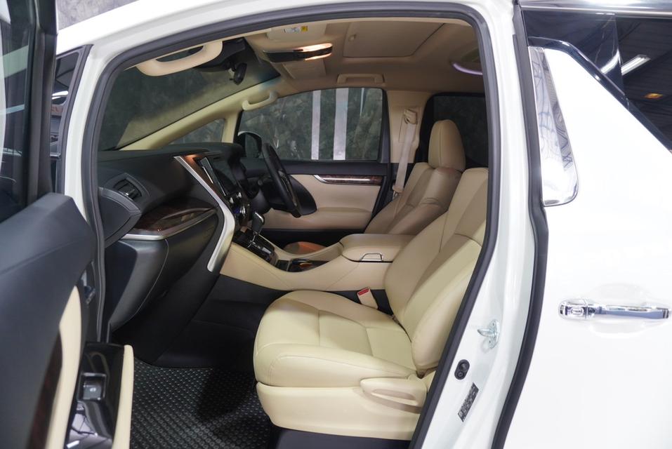 รหัสรถ JRS5189 เข้าใหม่ กับ Toyota Alphard 30 hybrid 2019 สีขาว  17