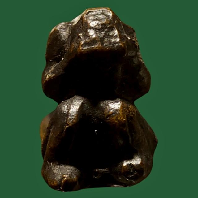 พระปิดตาขอมดำดิน หลวงพ่อโป๊ะ วัดบ้านบิงอ.ขุขันธ์ จ.ศรีสะเกษ