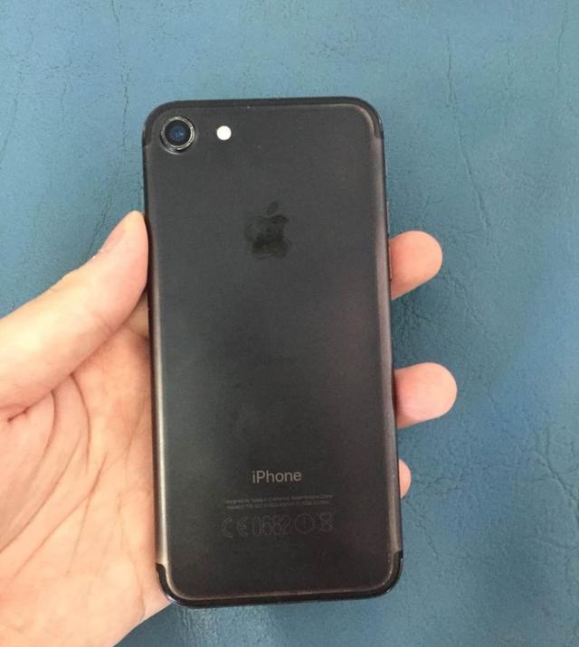 iPhone 7 สีดำ