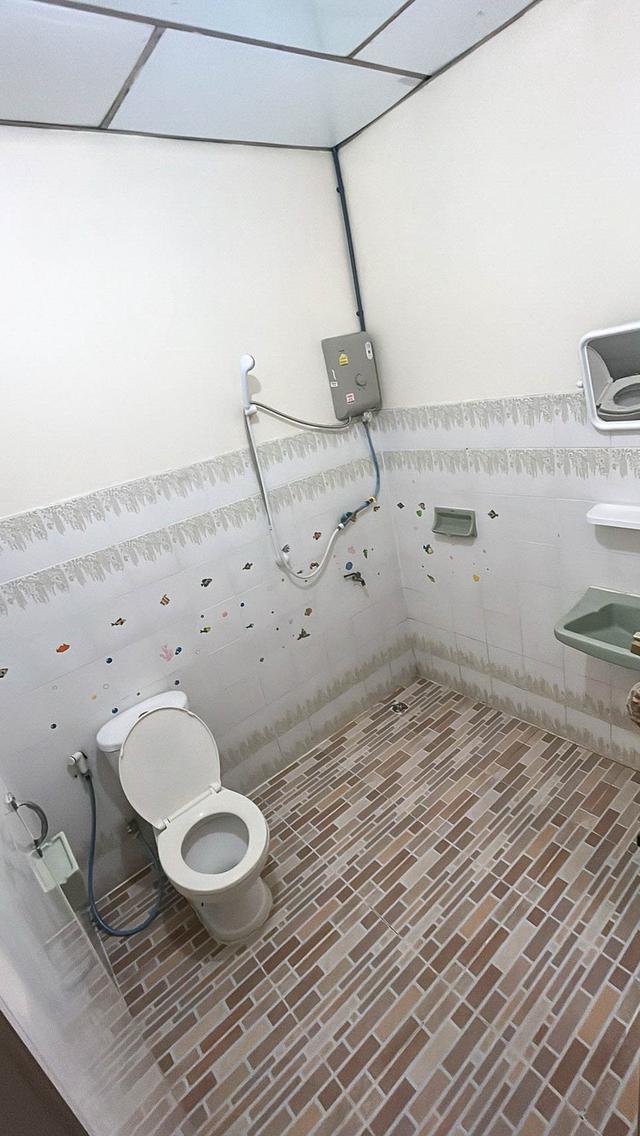 ทาวเฮ้าส์ให้เช่า 310/57 ซอยรามคำแหง 72 แยก 1 ทำสัญญา 1 ปี TOWNHOUSE FOR RENT โทรศัพท์: 083-792-5426 1