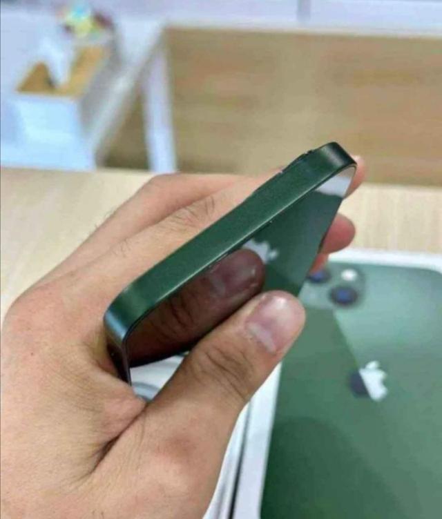  iPhone 13 ความจุ 128GB มือ 2 สีเขียว 2