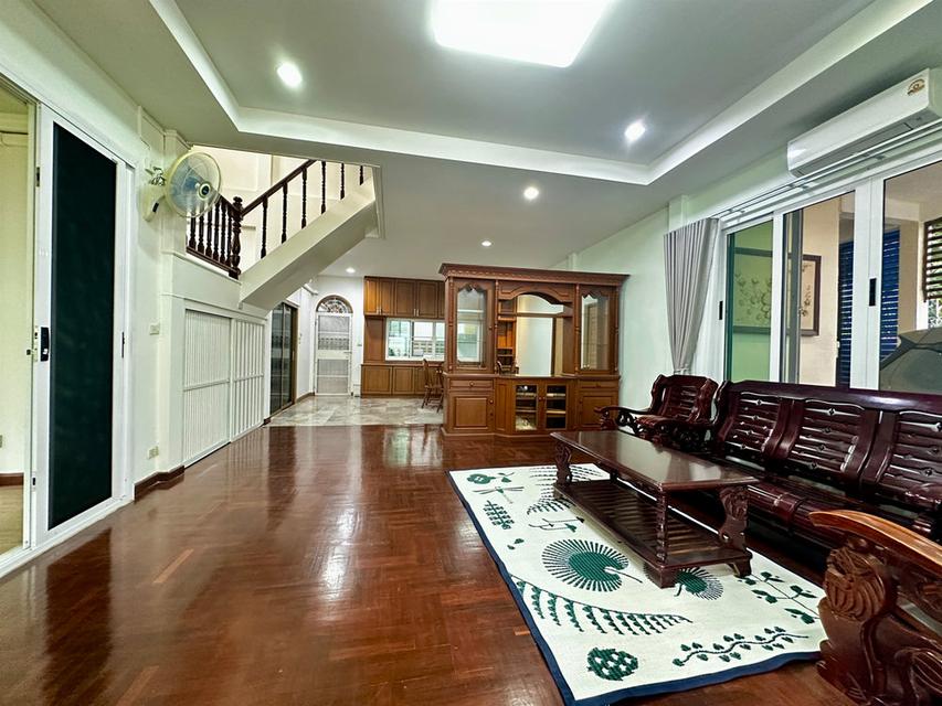 บ้านเดี่ยวรีโนเวทใหม่ ซอยลาดพร้าว 93 วังทองหลาง 67 ตร.วา 4 นอน 3 น้ำ ใกล้ MRT สถานีมหาดไทย 5