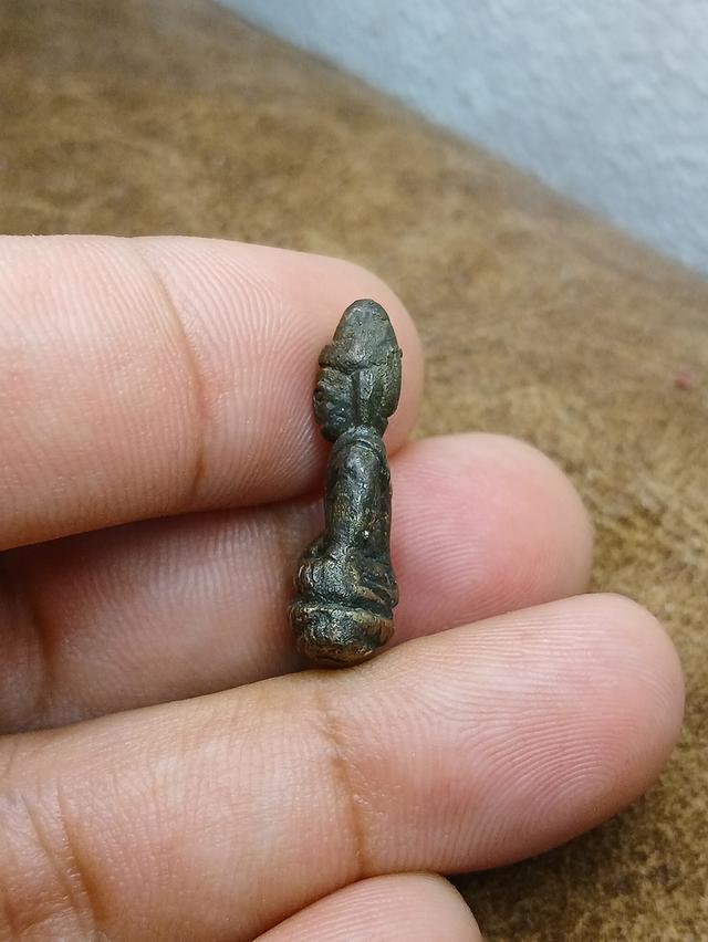 รูปหล่อโบราณ หลวงพ่อเพชร รูปที่ 3