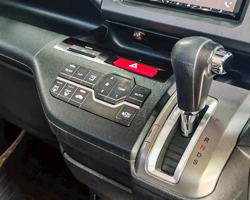 2012 HONDA STEPWAG  SPADA 2.0 JP 8