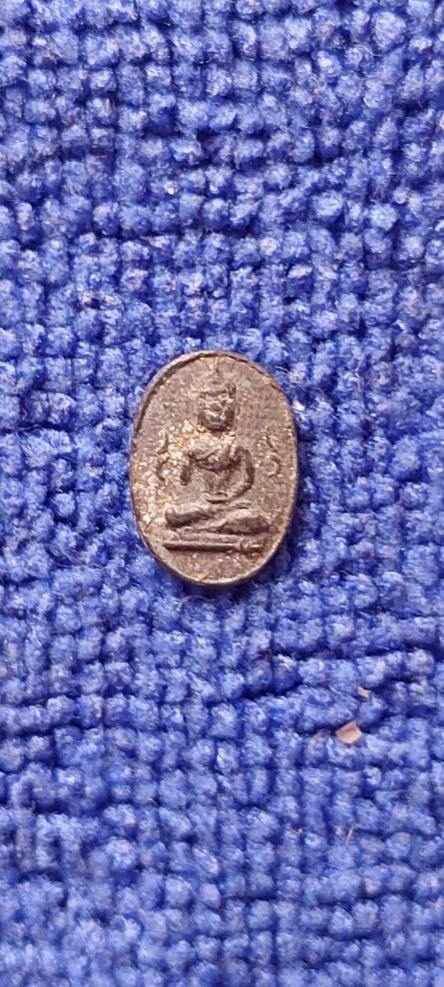 พระพิจิตรเม็ดข้าวเม่าพิมพ์กนกข้าง