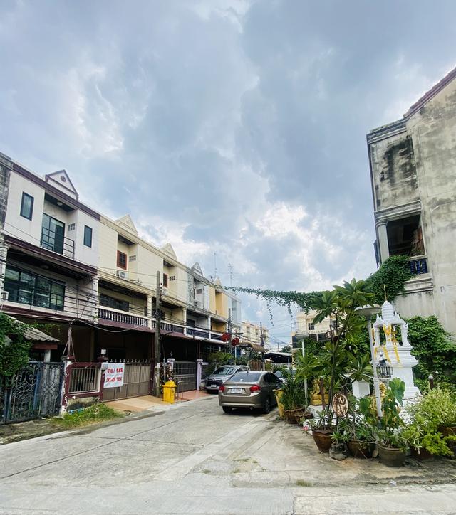 Townhouse for sale Sukhumvit 77 road 13