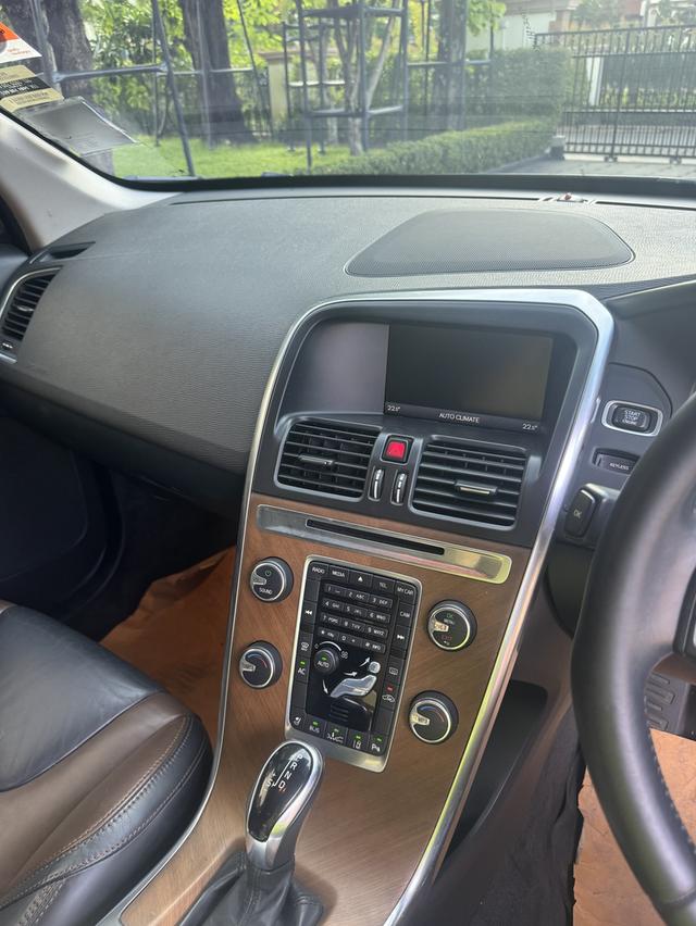 Volvo XC60 Momentum 2014 D4 (ปี 09-15) (ดีเซล) รูปที่ 5