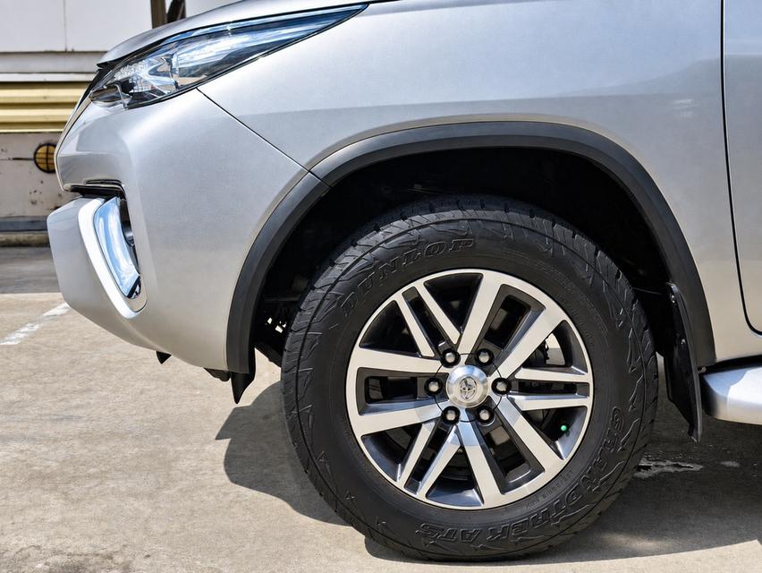 (แจ้งรหัสรถ CAT8509)2018 Toyota Fortuner 2.4V ขับ2 ดีเซล ออโต้ มือเดียว เท่านั้น รูปย่อยที่ 2