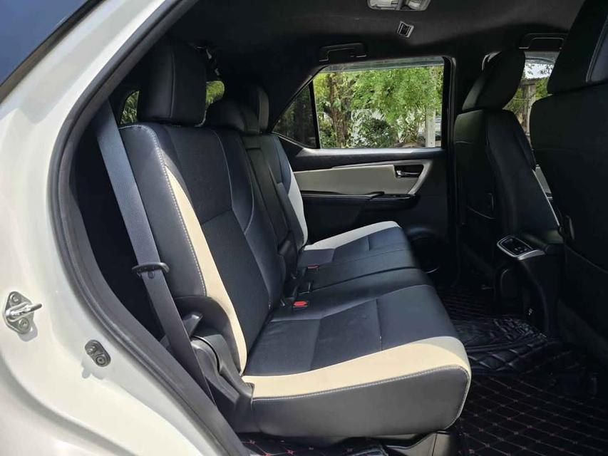 FORTUNER LEGENDER 2.8 4WD 2022  ประวัติเข้าศูนย์ครบ 13