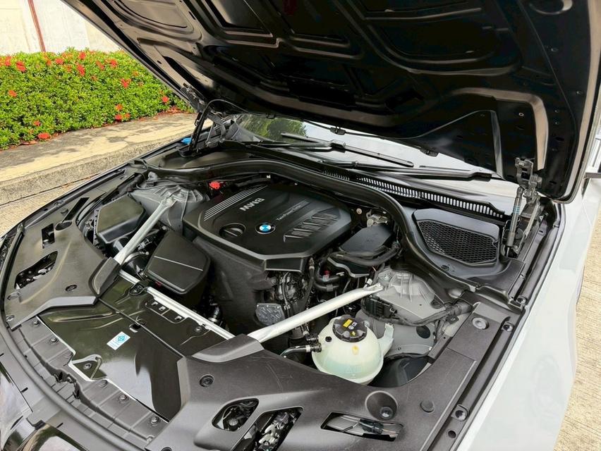 5xx,xxx บาท ไม่มีเฉี่ยวชน สีเดิม ประวัติดีเข้าศูนย์ตลอด Bmw 520D Msport Lci 2021 ดีเซล สีเทา รูปที่ 16