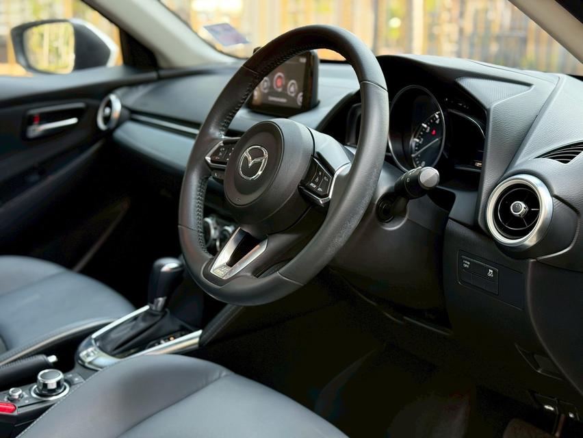 รหัสรถ PJP53 2020 MAZDA 2 1.3 S Leather 13
