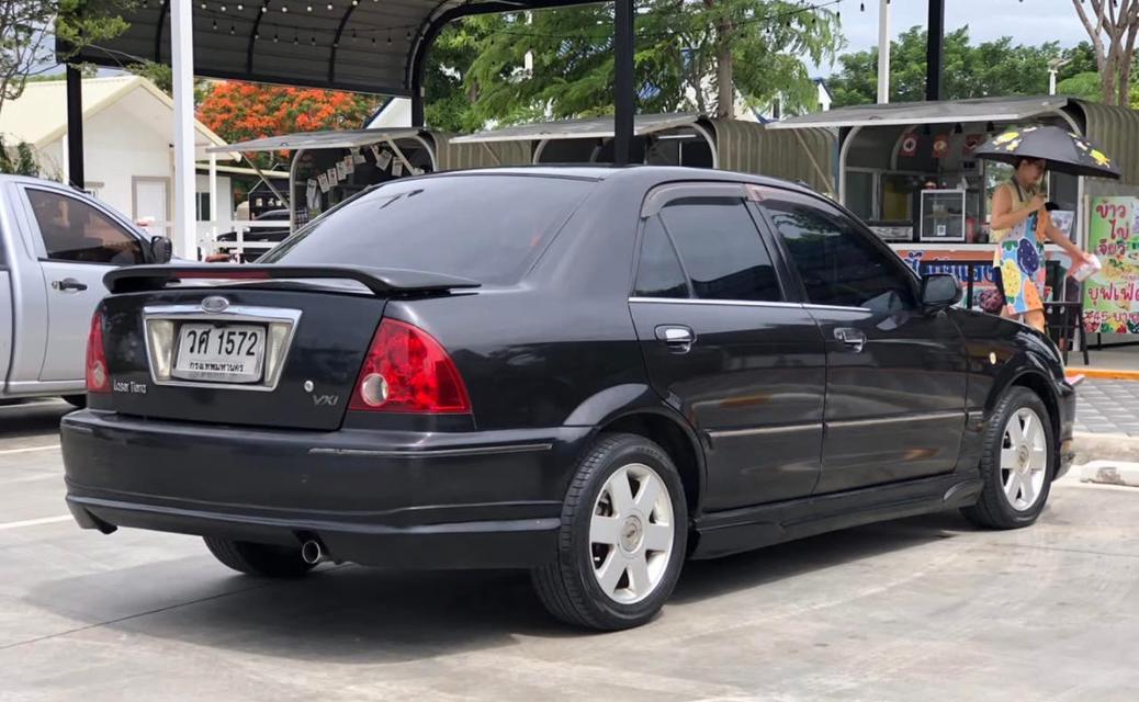 Ford Laser ปี 2003 สีดำ สภาพดี 4