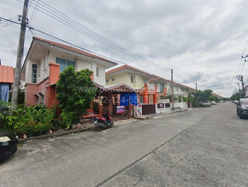 หมู่บ้านอู่ทองเพลส 6 ซอยเปียร์นนท์ ใกล้ตลาดเปียร์นนท์ ถนนลำลูกกา ต.คูคต อ.ลำลูกกา จ. ปทุมธานี