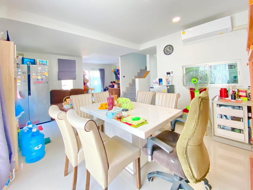 บ้านเดี่ยวสองชั้น 4 ห้องนอน 3 ห้องน้ำ 9